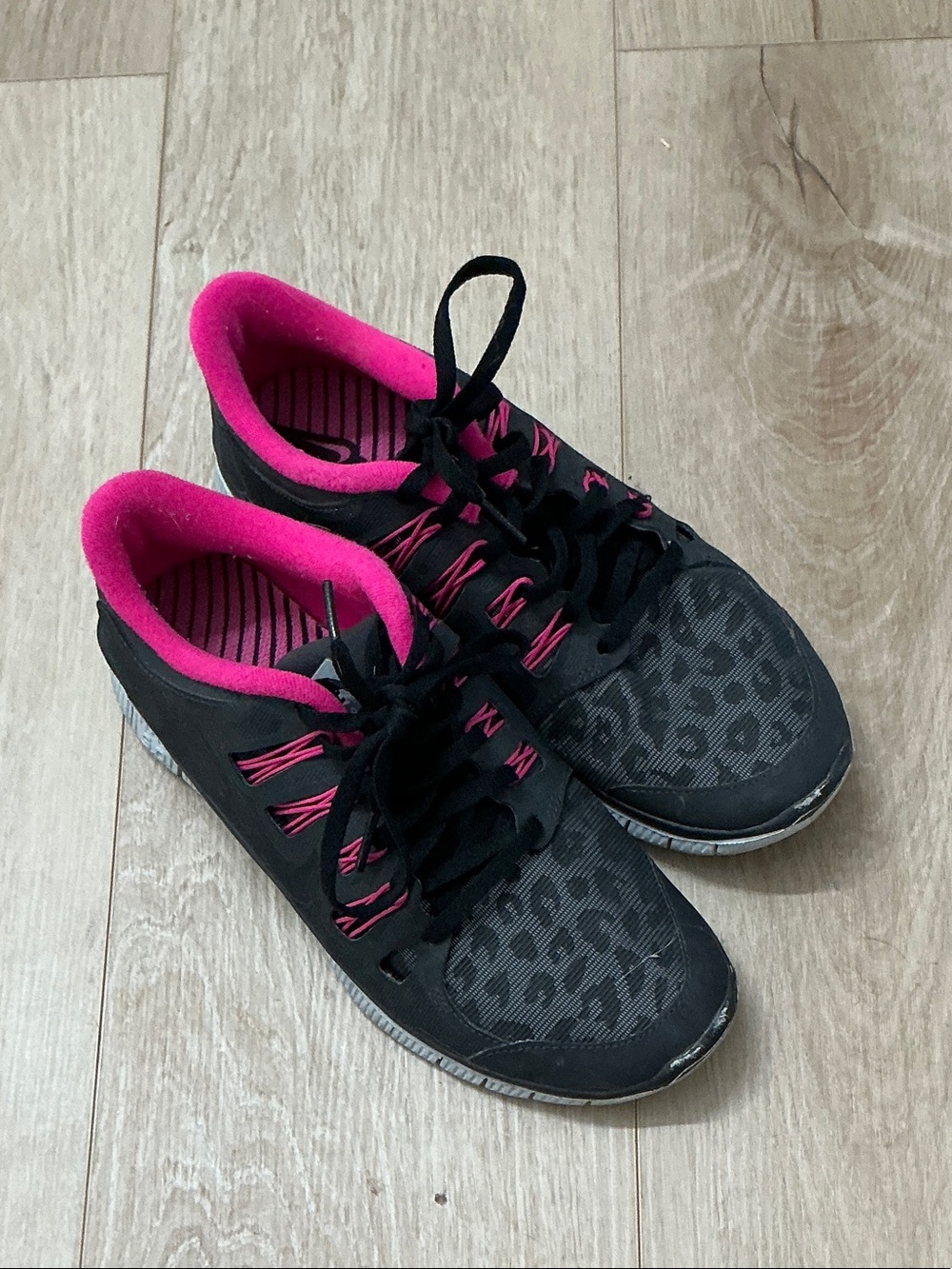 Nike Free 5.0 Women's Cheetah Print & Hot Pink Athletic Sneakers